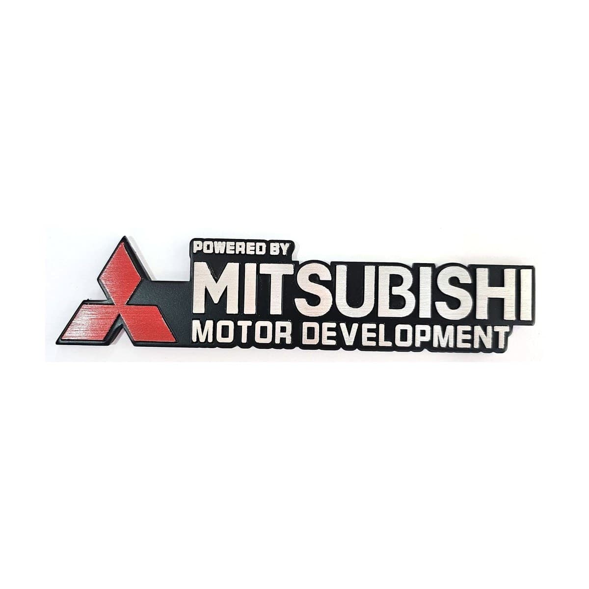Powered by Mitsubishi Motor Development Yazı Logo (Krom-Kırmızı)
